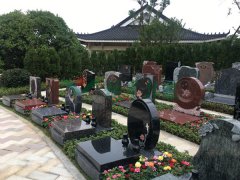 艺术墓碑：展现生命的故事，传达永恒的情感