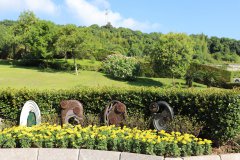 九游会俱乐部小型艺术雕塑葬：让生命以美学姿态归于自然