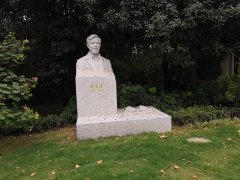 卢星堂 | 笔墨留韵，石雕寄思